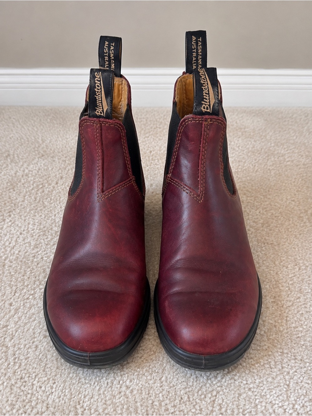 Blundstone Women's Boots in Burgundy/ Red